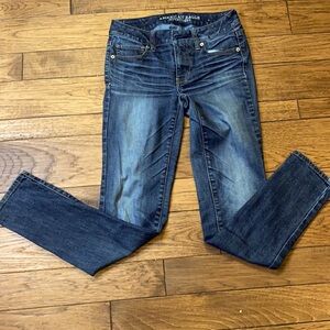 American Eagle Sz 2 Skinny jeans